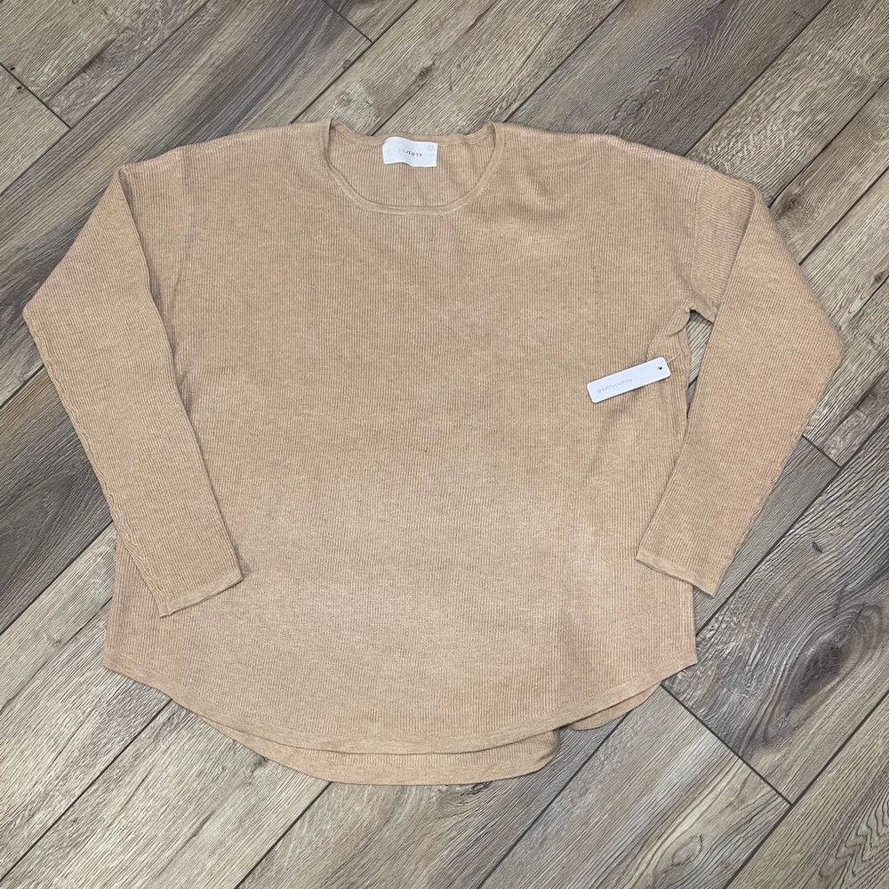 SIX/FIFTY size Large oatmeal color NWT